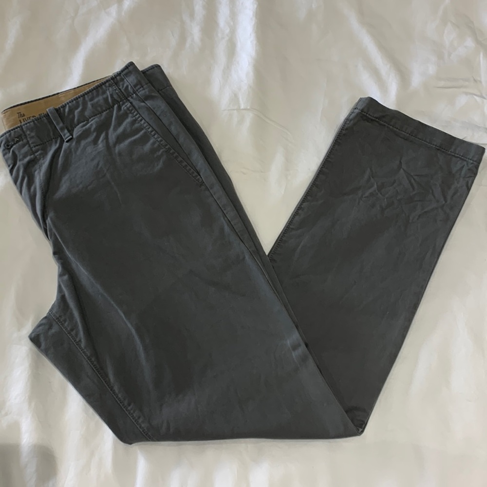 NWOT Gap Lived-In Slim Khaki Pant 31 x 28
